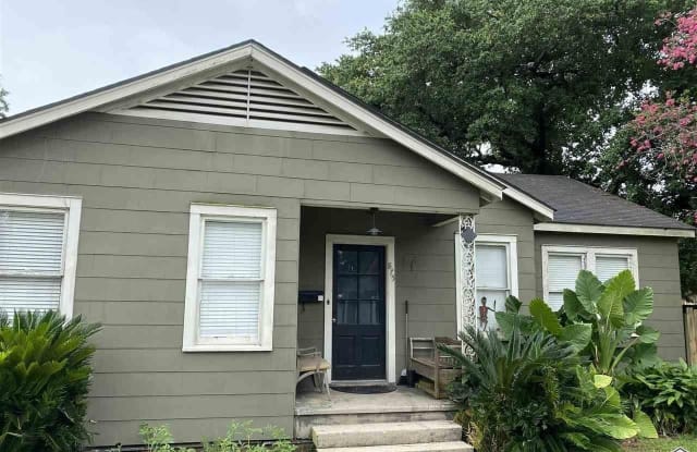 875 ASTER ST - 875 Aster Street, Baton Rouge, LA 70802