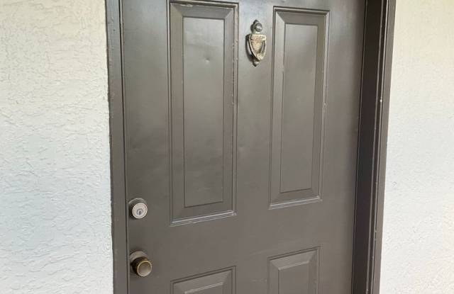 Available now! Gated Community in Hunters Creek, Audubon Villas!