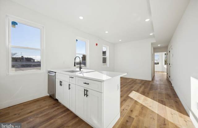 5325 BALTIMORE Avenue unit: 2