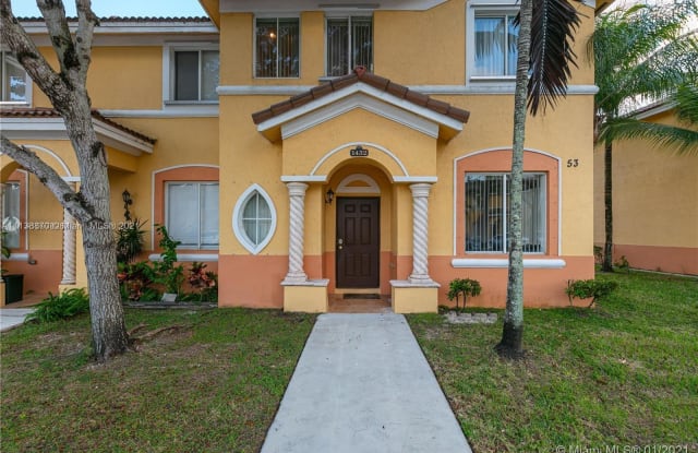 1422 SE 24th Ct - 1422 SE 24th Ct, Homestead, FL 33035