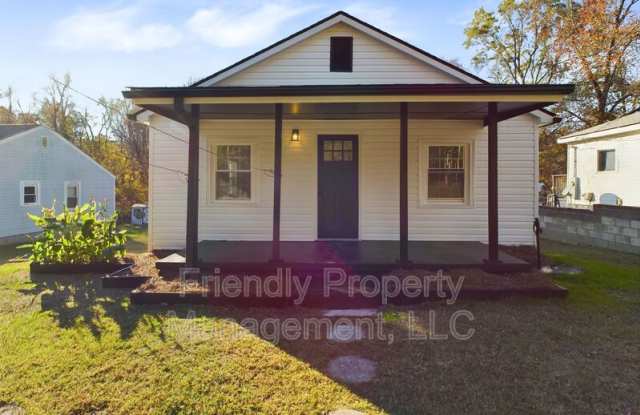 1704 Glenn St