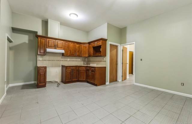 Photo of 90-02 Sutter ave unit: 1