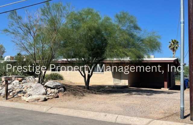 Check out this adorable 3 bedroom house!!