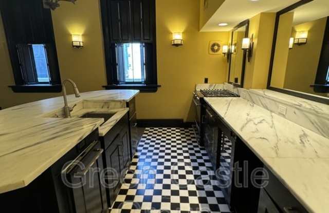 260 College Street, Unit 3