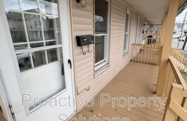 1404-1412 Sanderson Ave