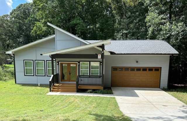 7428 Mockingbird Trail