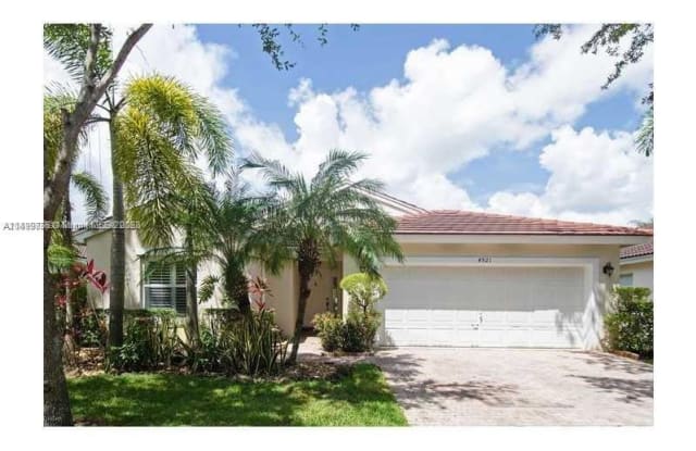 4921 SW 34th Ter - 4921 Southwest 34th Terrace, Hollywood, FL 33312