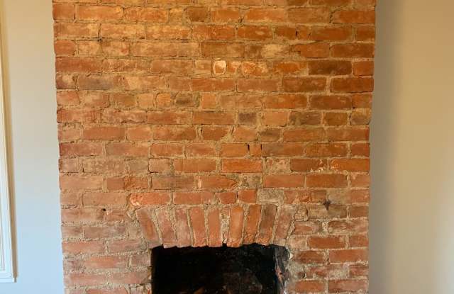 Photo of 2372 Harper Ave