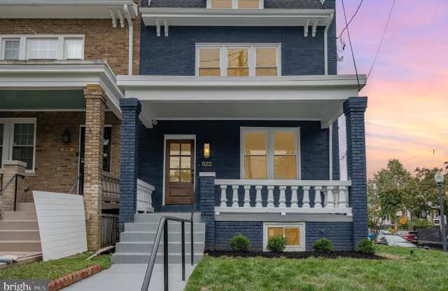 822 GALLATIN ST NW unit: 822