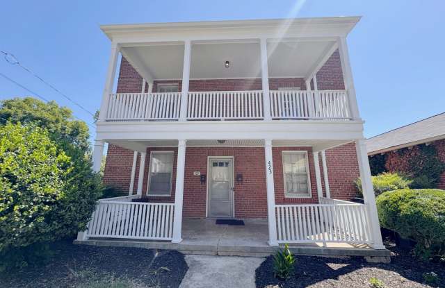 Photo of 423 Chestnut Street