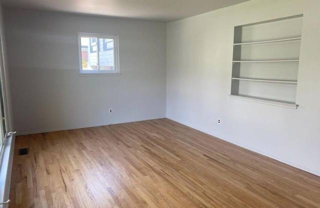 2160 Georgetown Boulevard