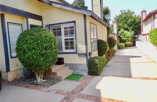 photo Living Spaces Redondo Beach Ca 2209 huntington lane