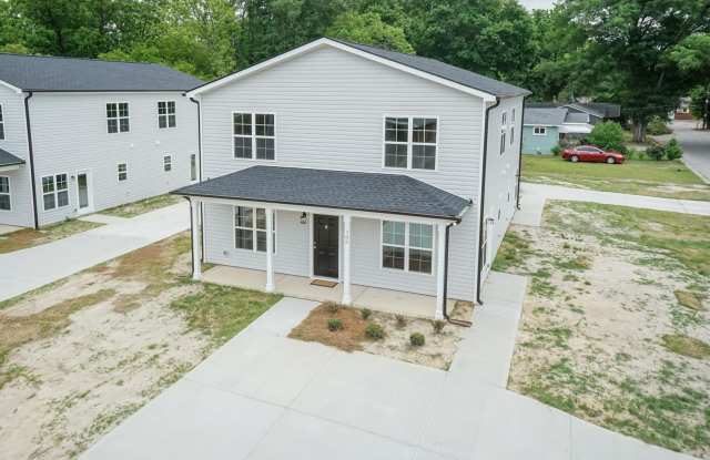 3 Bed/2.5 Bath Home!