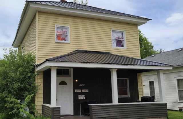 712 North 8th Street