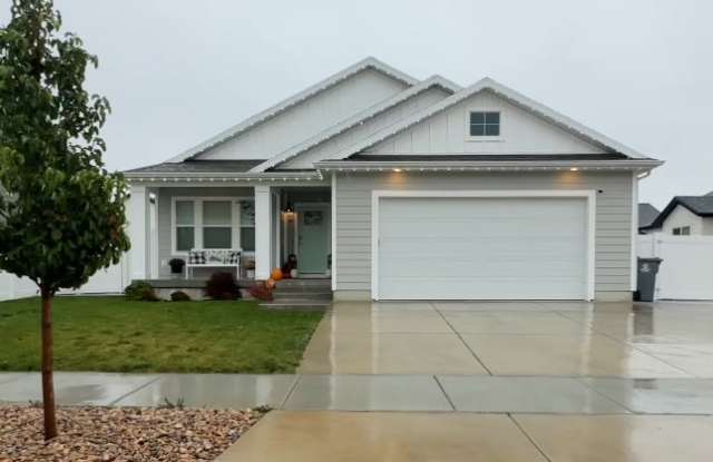 44 East 970 North - 44 East 970 North, Santaquin, UT 84655