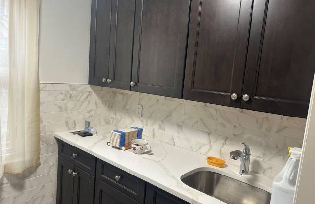 133-25 BLOSSOM Avenue unit: 1