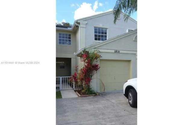 11837 SW 100th St - 11837 Southwest 100th Street, Kendall, FL 33186