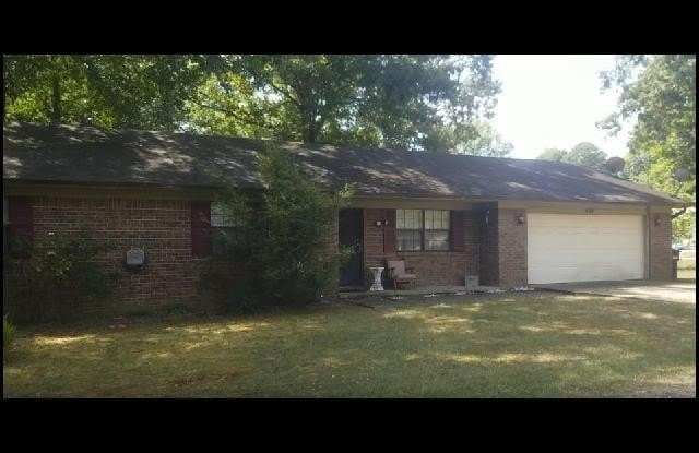 400 Maxine Avenue