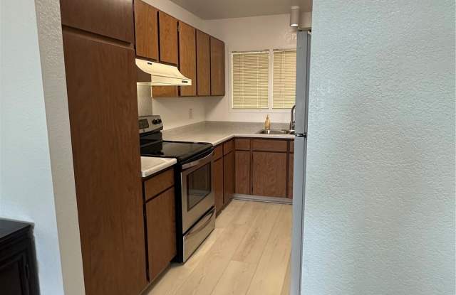 98-1379 Koaheahe Place unit: 33