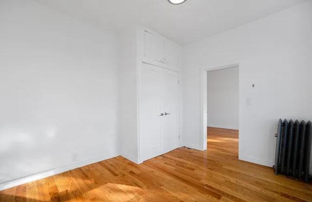 1715 East 8th Street