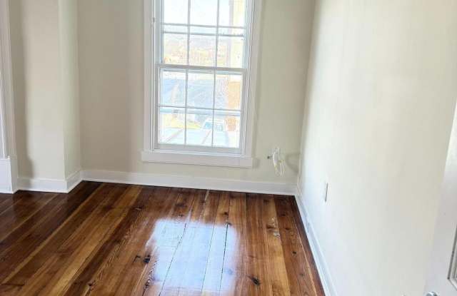 3390 URBANA Pike unit: Suite 1