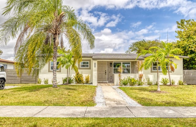 10111 Jamaica Dr - 10111 Jamaica Drive, Cutler Bay, FL 33189