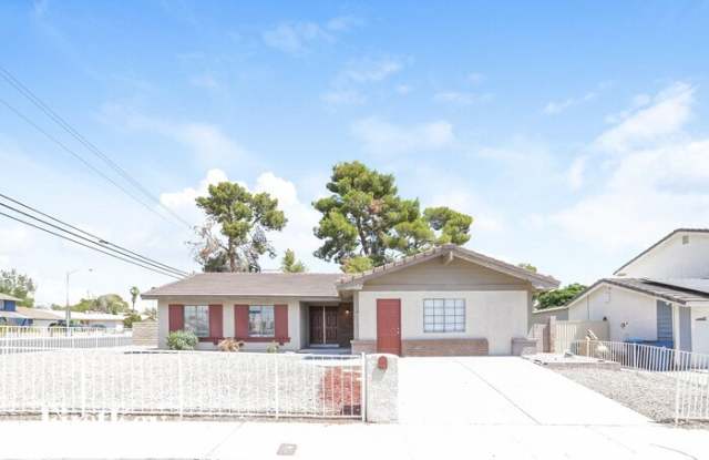 3810 East Mesa Vista Avenue