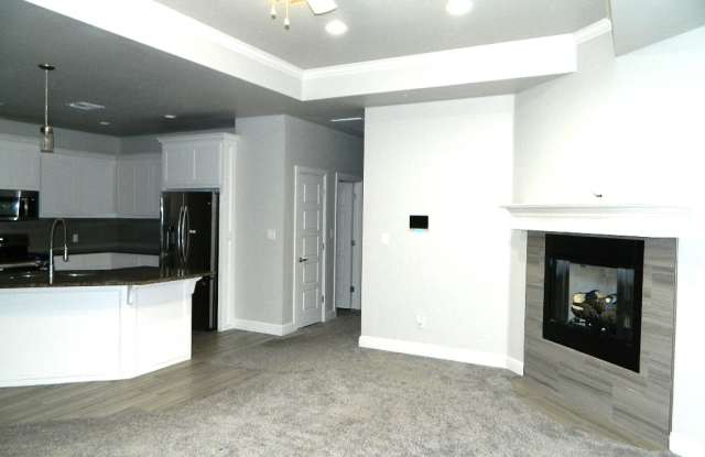 203 Northwest Granite Avenue