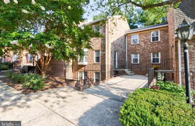 3934 CHESTERWOOD Drive unit: 3934