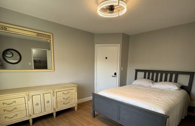 Photo of 805 E Taylor St