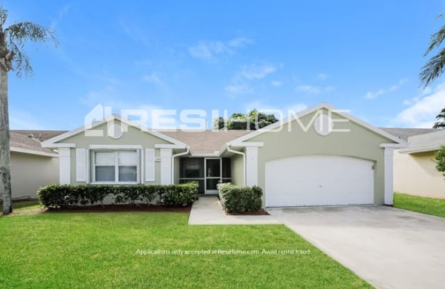 2460 Southeast 7th Place - 2460 SE 7th Pl, Homestead, FL 33033