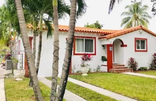 867 NW 17th Pl - 867 Northwest 17th Place, Miami, FL 33125