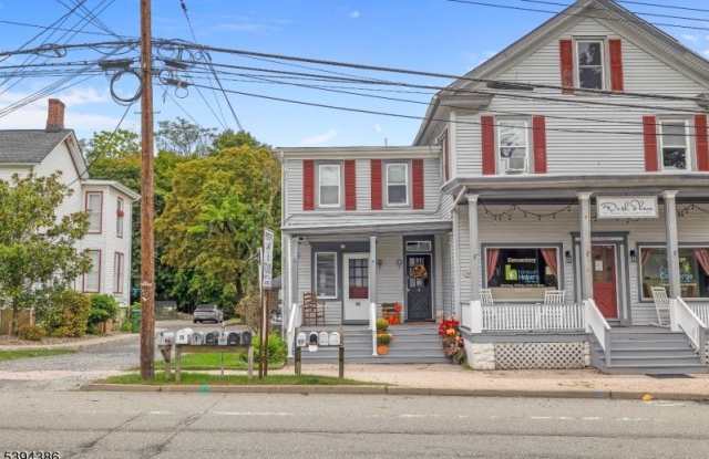 Photo of 16 Schooleys Mountain Rd