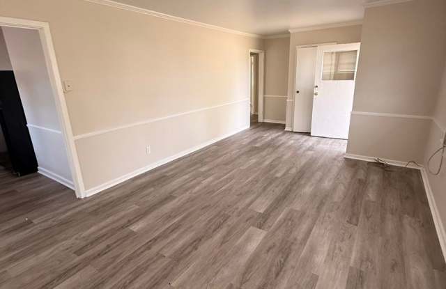 2111 Robin St. Valdosta, GA 31602