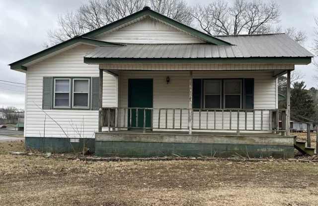 305 4th Avenue Northeast