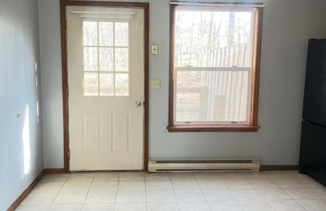 521 Straub Road West