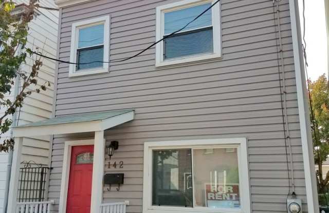 Beautifully Updated 2 Bedroom, 2 Bathroom Home on South Side Flats - 142 South 19th Street, Pittsburgh, PA 15203