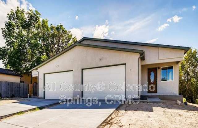 53 Royal Crest Drive