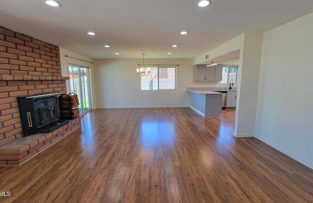 5149 Paseo Las Palmas --