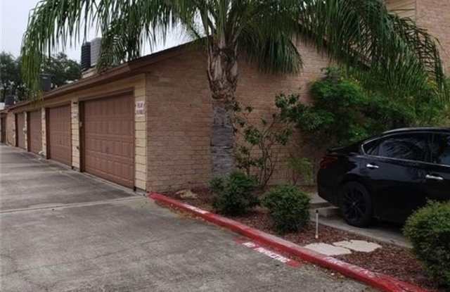 7130 Everhart unit: 8