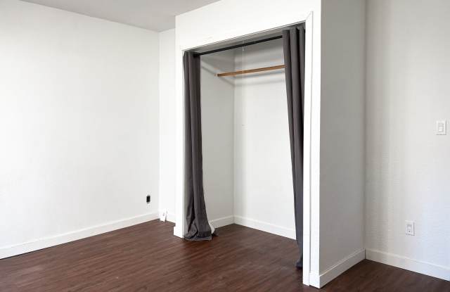 2519 West Monument Street