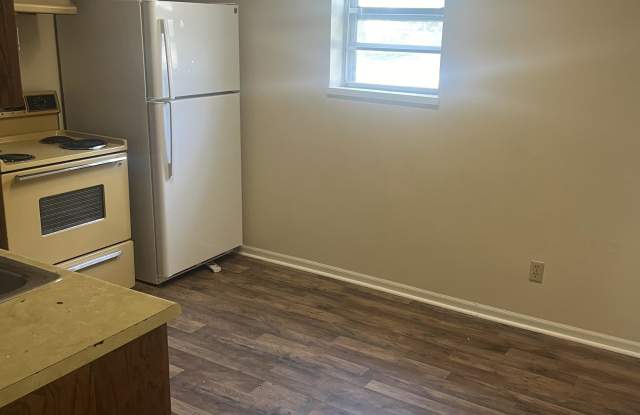 515 Laurel Street - C