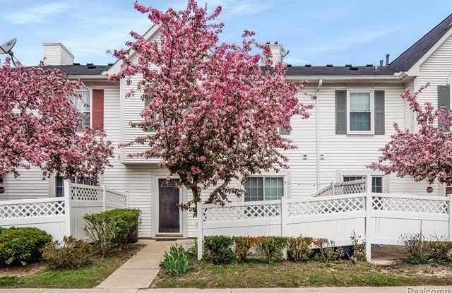 22241 ATLANTIC POINTE