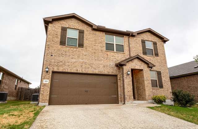 Move-In Ready 5-Bedroom Home in Highly Desirable Stewart Crossing, Leander