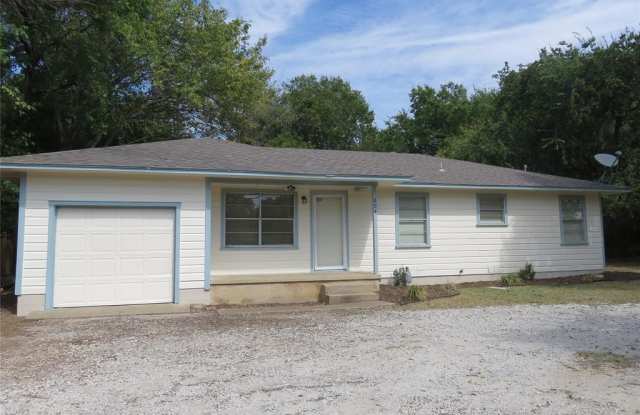 Photo of 604 E Fm 120