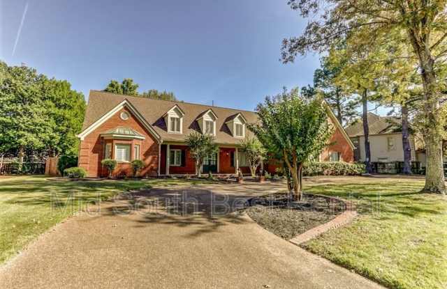 Photo of 3444 Tournament Dr S