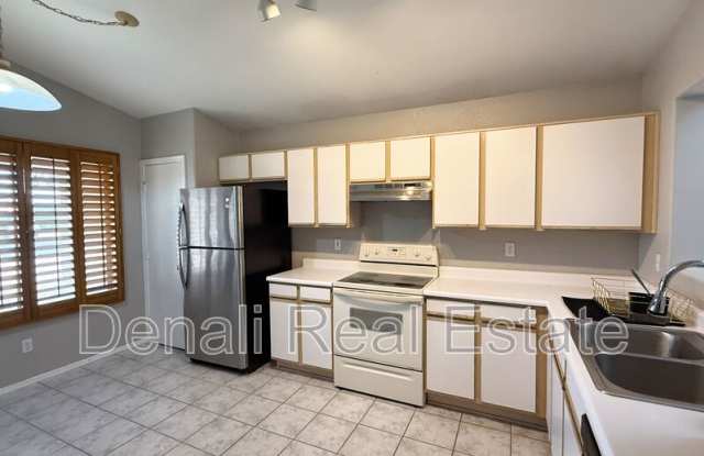 6757 W. Gardenia Avenue