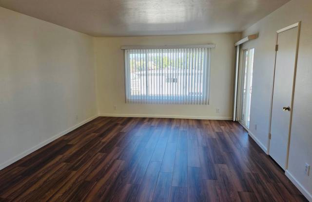 Available Now!- Cute 2 bedroom - 1.5 bath!
