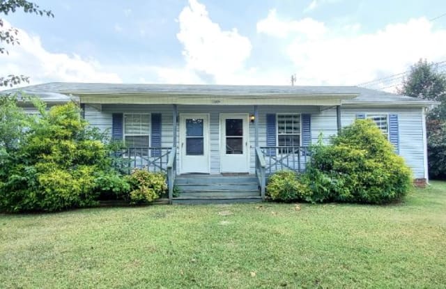 100 Cloverdale Drive B - 100 Cloverdale Drive, Columbia, TN 38401