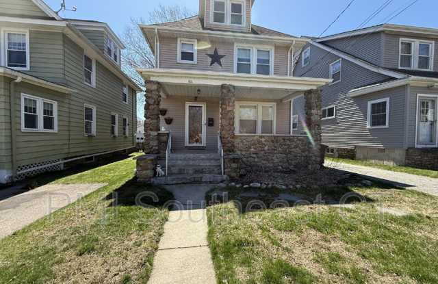 86 School St